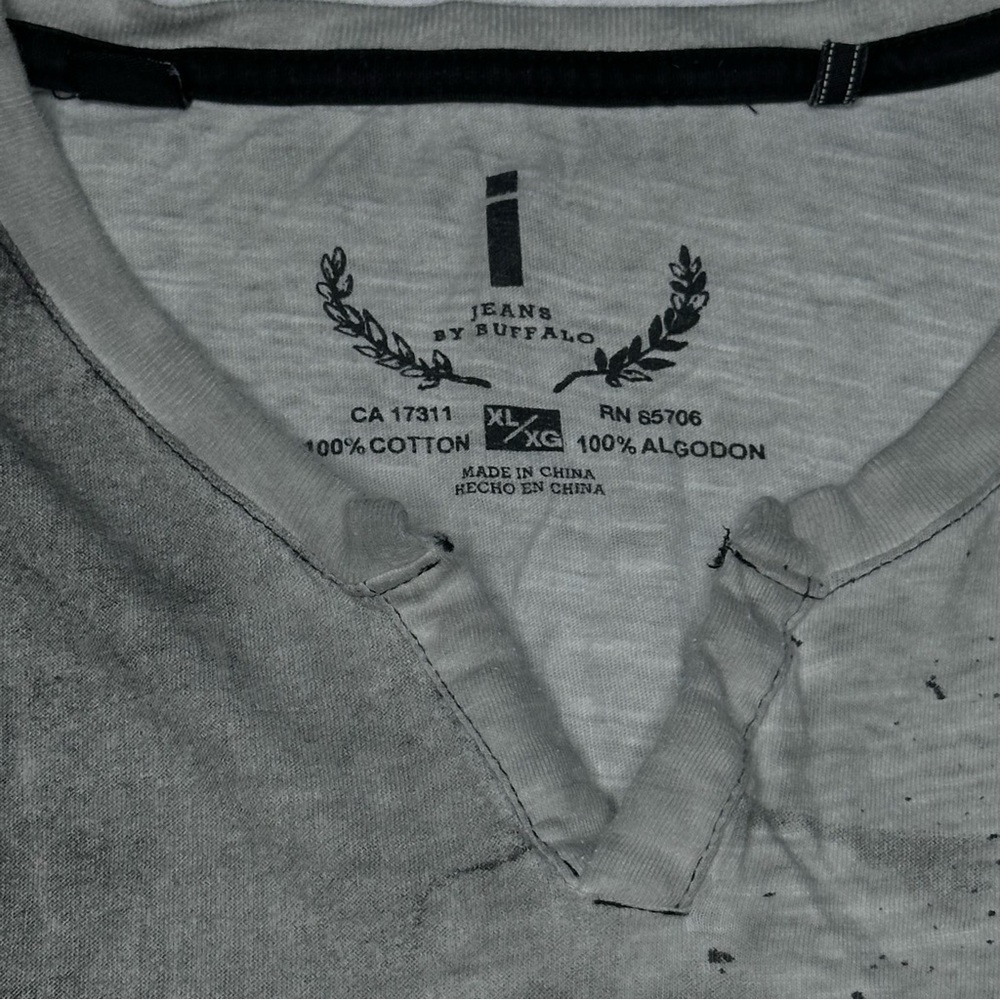 I Jeans By Buffalo Short Sleeve Gray V-Neck Graphic T-Shirt Men’s Size XL - Picture 5 of 5